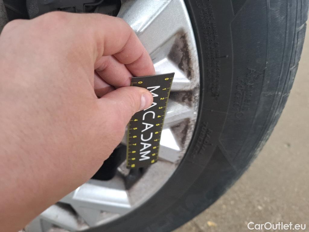  KIA  Cee'd Ceed Sportswagon Active 1.5 T-GDI 160CV BVM6 E6d #37