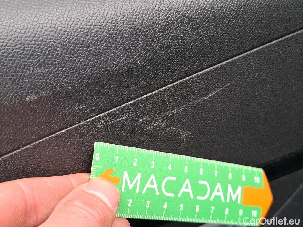  Peugeot  208  Allure Pack 1.2 PureTech 100CV BVA8 E6d #53