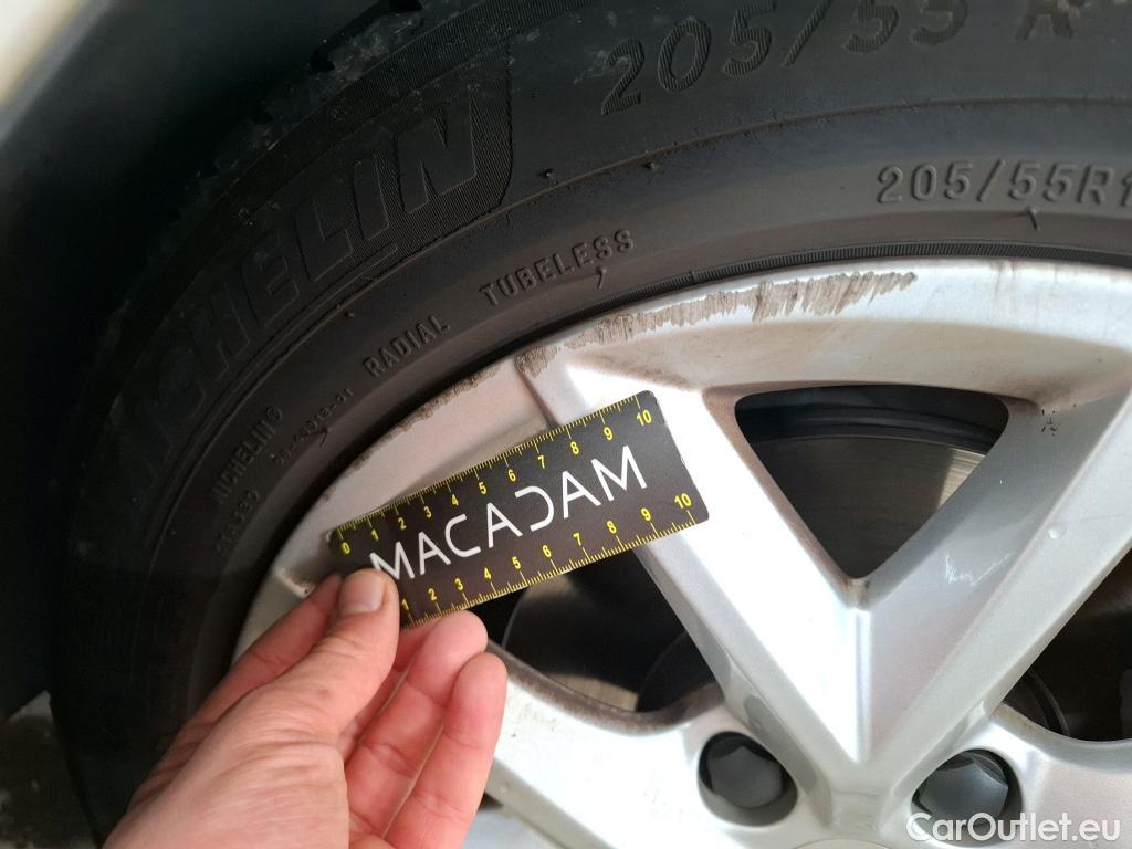  Seat  Leon  Business 2.0 TDI 150CV BVA7 E6d #3