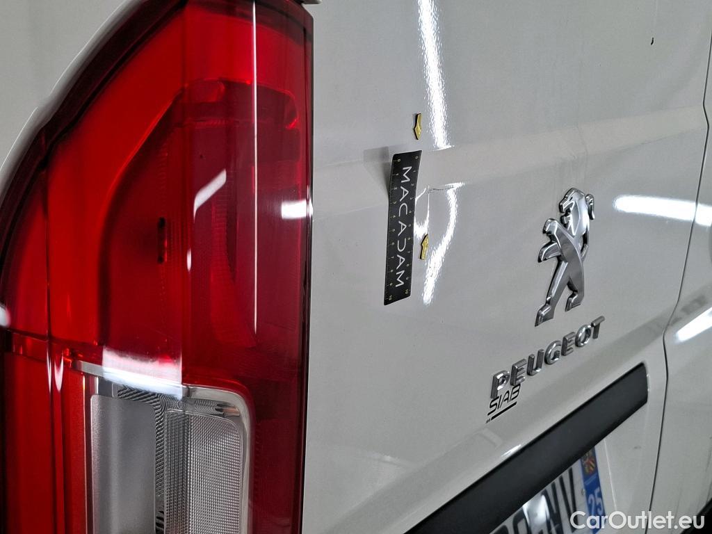  Peugeot  Boxer  VU 4p Fourgon BLUEHDI 130 S&S PREMIUM 335 L3H3 #24