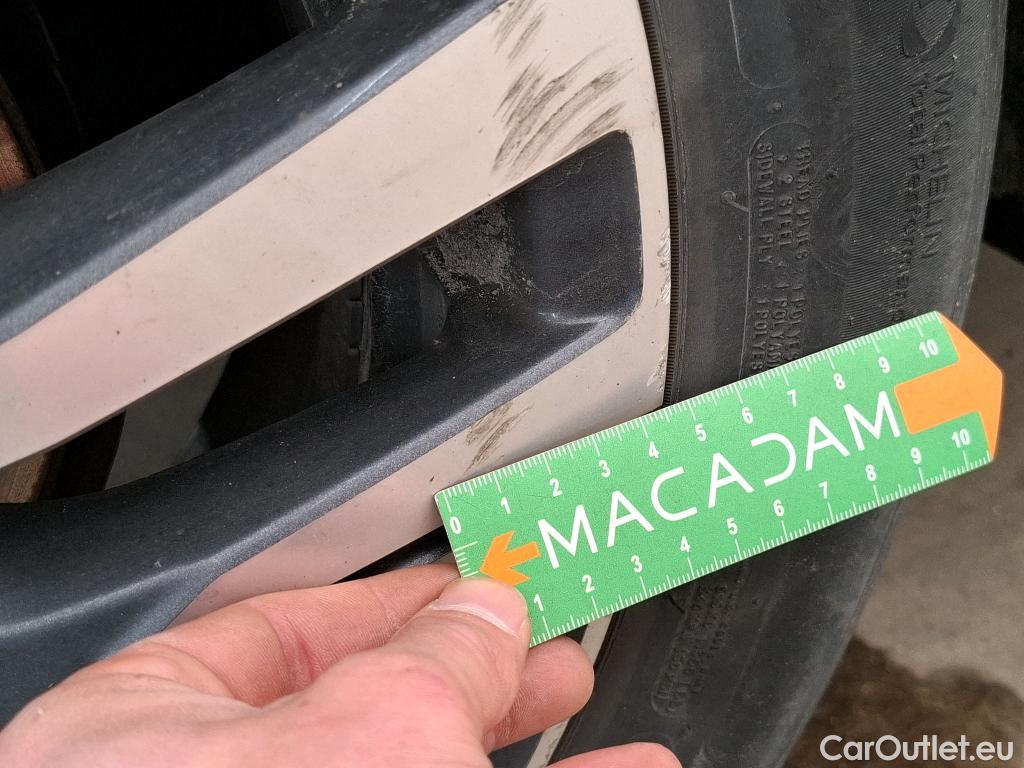  Peugeot  208  Allure Pack 1.2 PureTech 100CV BVA8 E6d #33