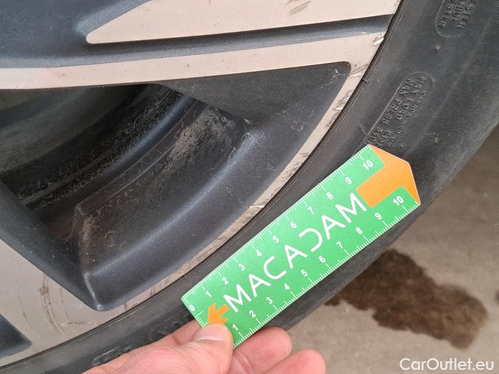  Peugeot  208  Allure Pack 1.2 PureTech 100CV BVA8 E6d #34