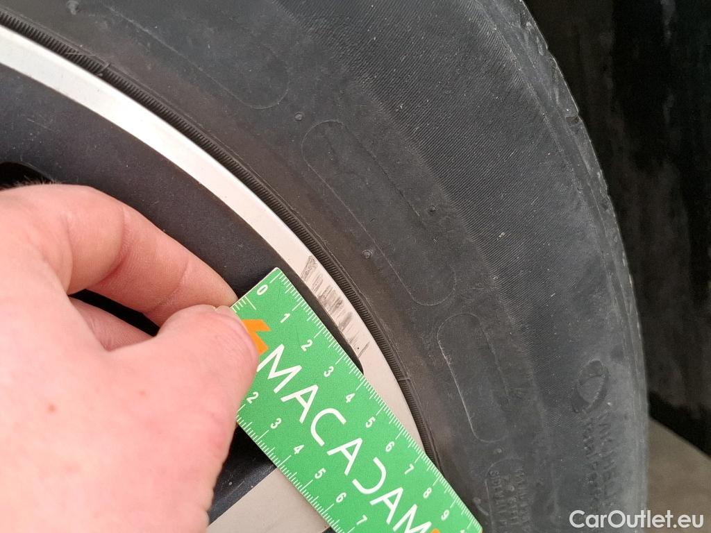  Peugeot  208  Allure Pack 1.2 PureTech 100CV BVA8 E6d #31