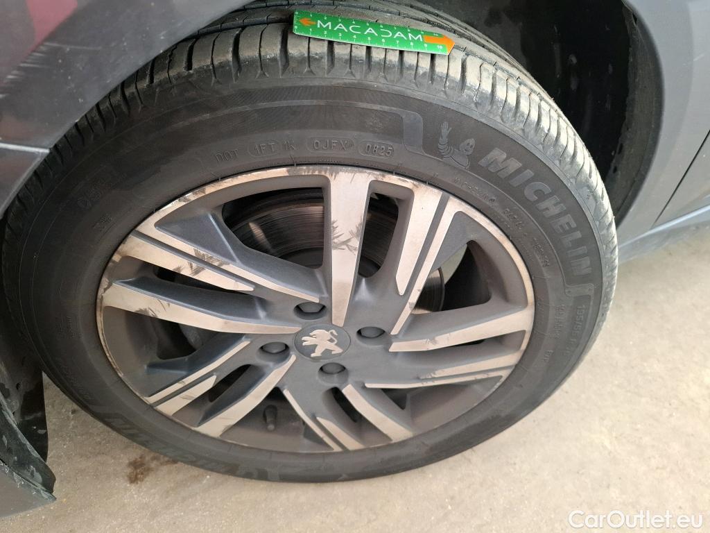  Peugeot  208  Allure Pack 1.2 PureTech 100CV BVA8 E6d #13