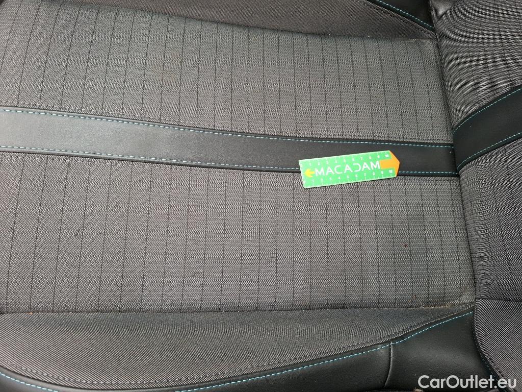  Peugeot  208  Allure Pack 1.2 PureTech 100CV BVA8 E6d #61