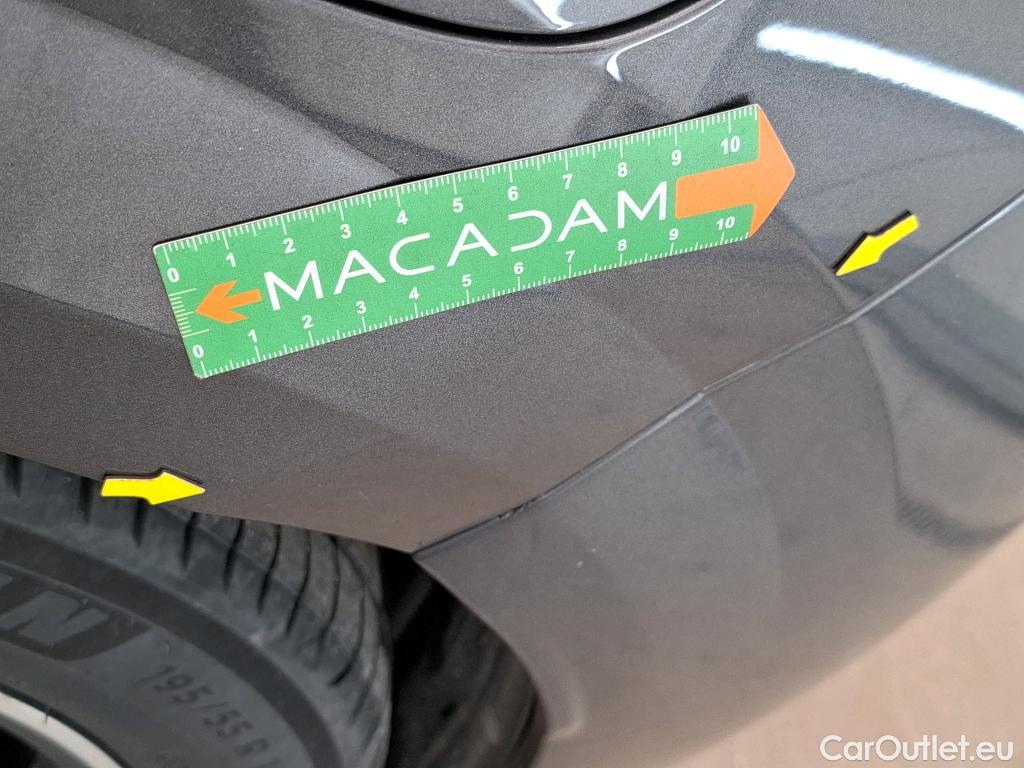  Peugeot  208  Allure Pack 1.2 PureTech 100CV BVA8 E6d #4