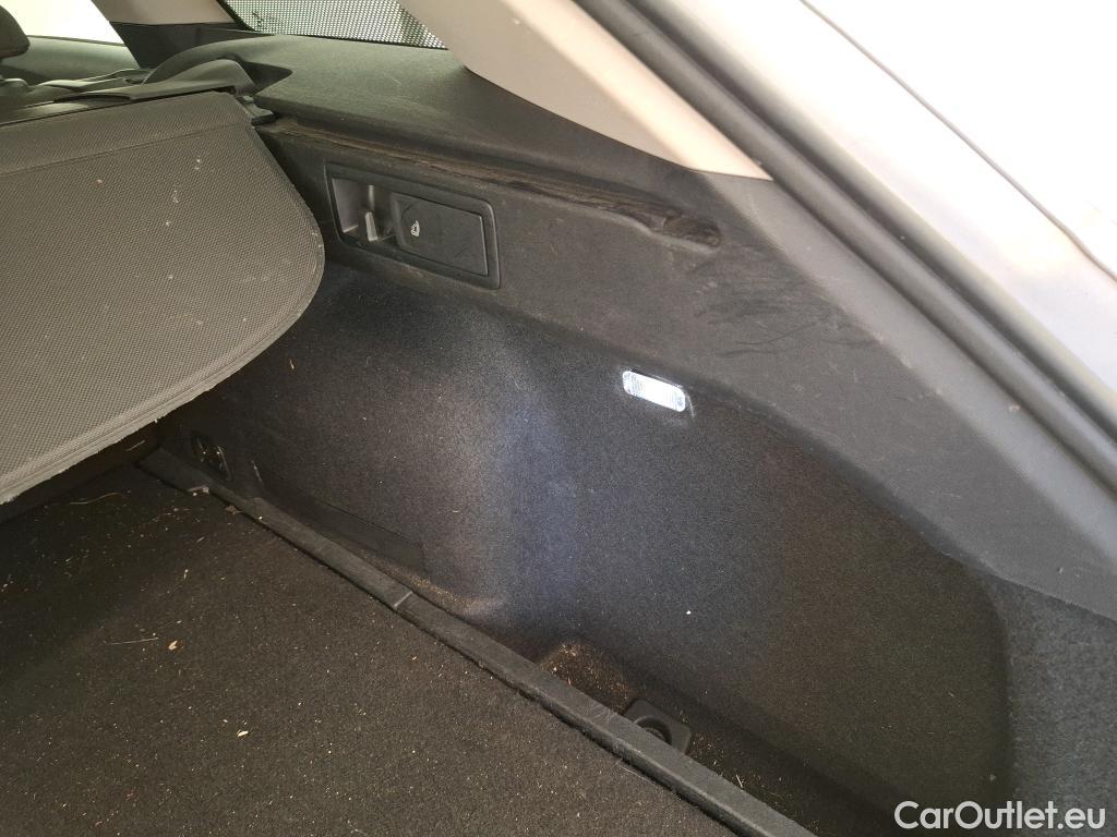  Seat  Leon SEAT  Sportstourer / 2020 / 5P / Break 2.0 TDI 150 DSG S&S Style Business #41