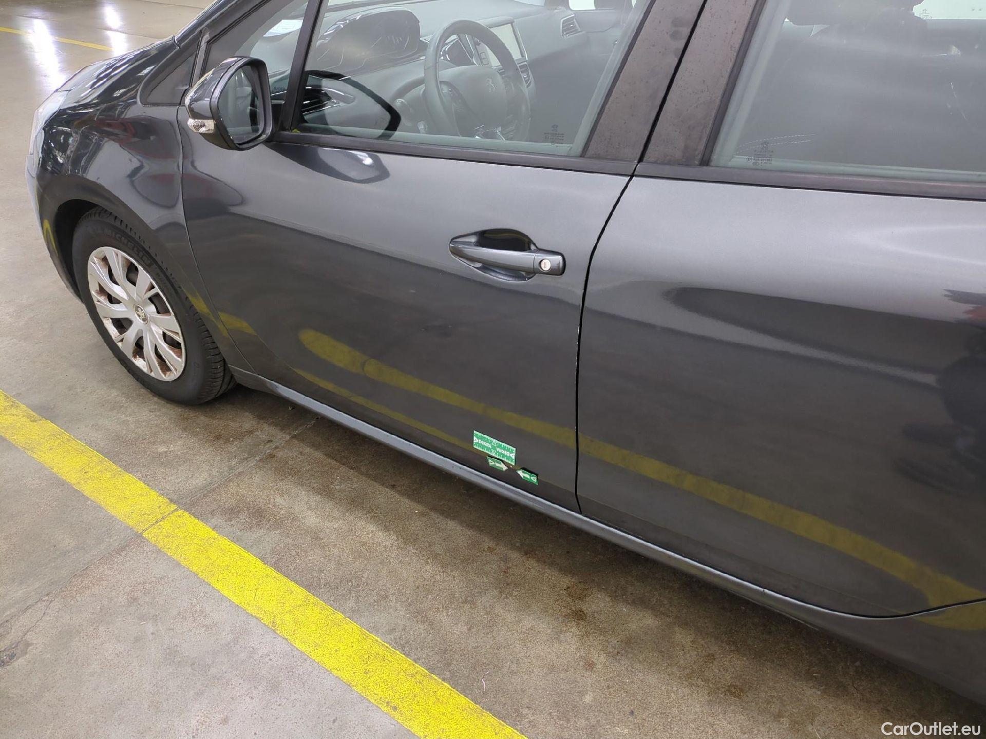  Peugeot  208  Active Business 1.6 HDi 100CV BVM5 E6 #12