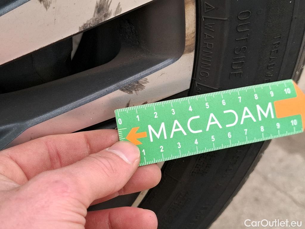  Peugeot  208  Allure Pack 1.2 PureTech 100CV BVA8 E6d #44