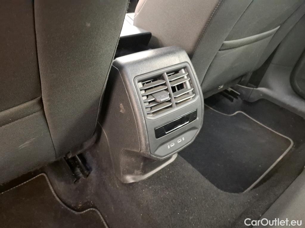  Seat  Leon SEAT  Sportstourer / 2020 / 5P / Break 2.0 TDI 150 DSG S&S Style Business #31