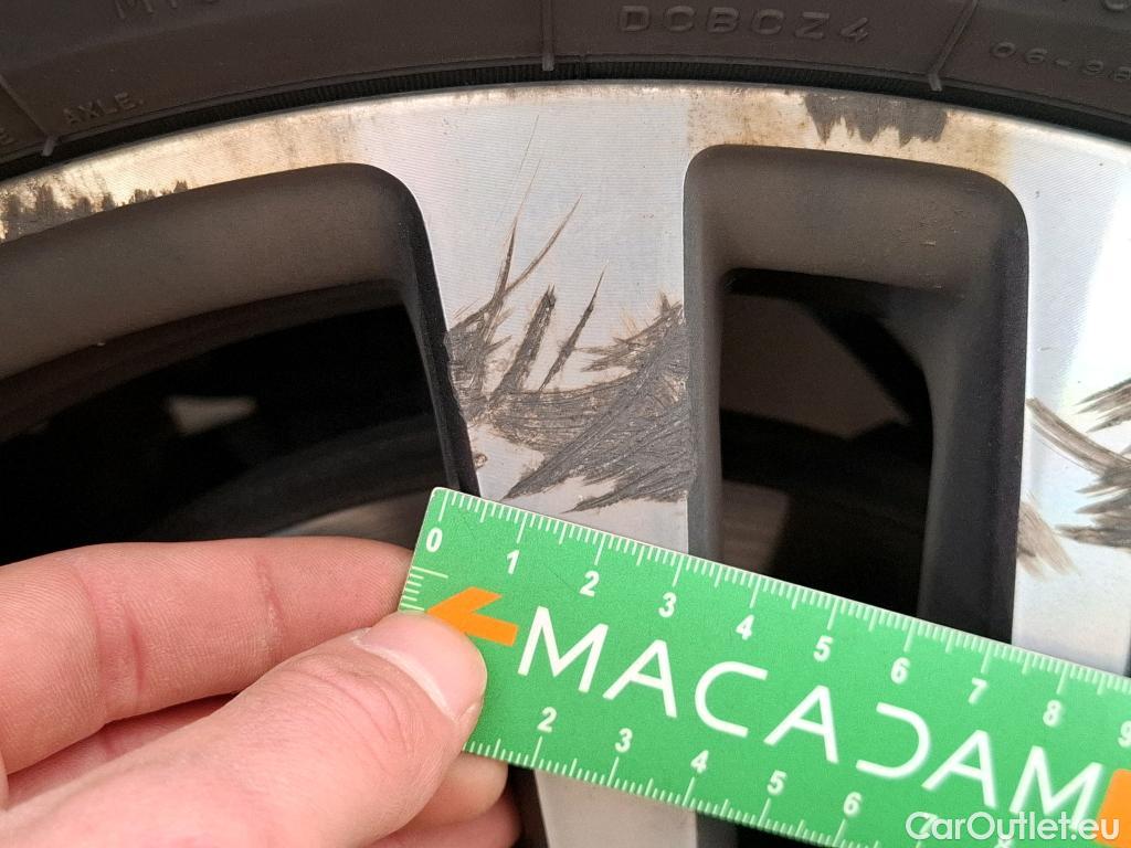  Peugeot  208  Allure Pack 1.2 PureTech 100CV BVA8 E6d #39