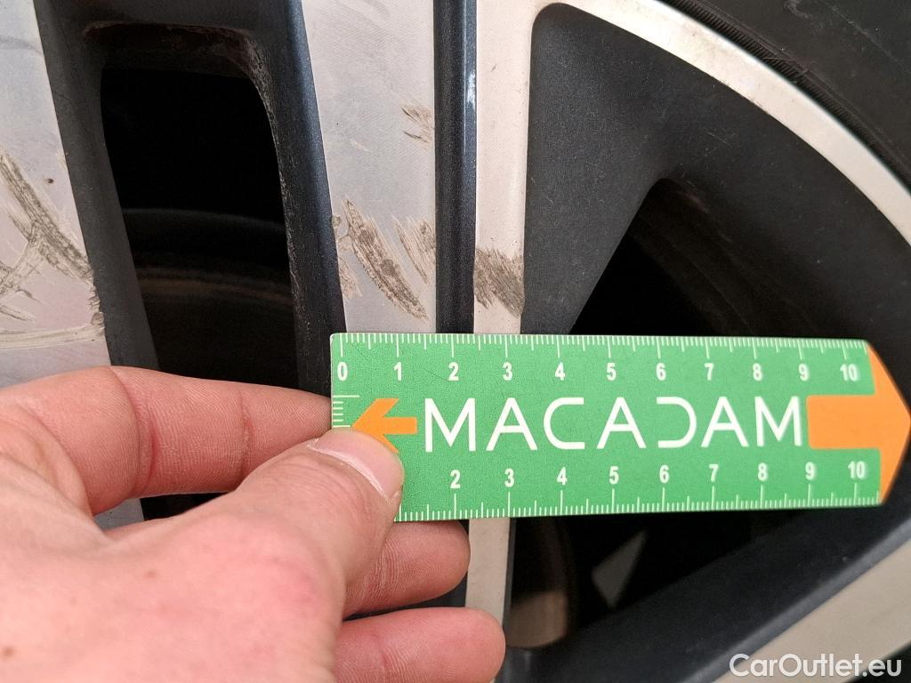  Peugeot  208  Allure Pack 1.2 PureTech 100CV BVA8 E6d #30