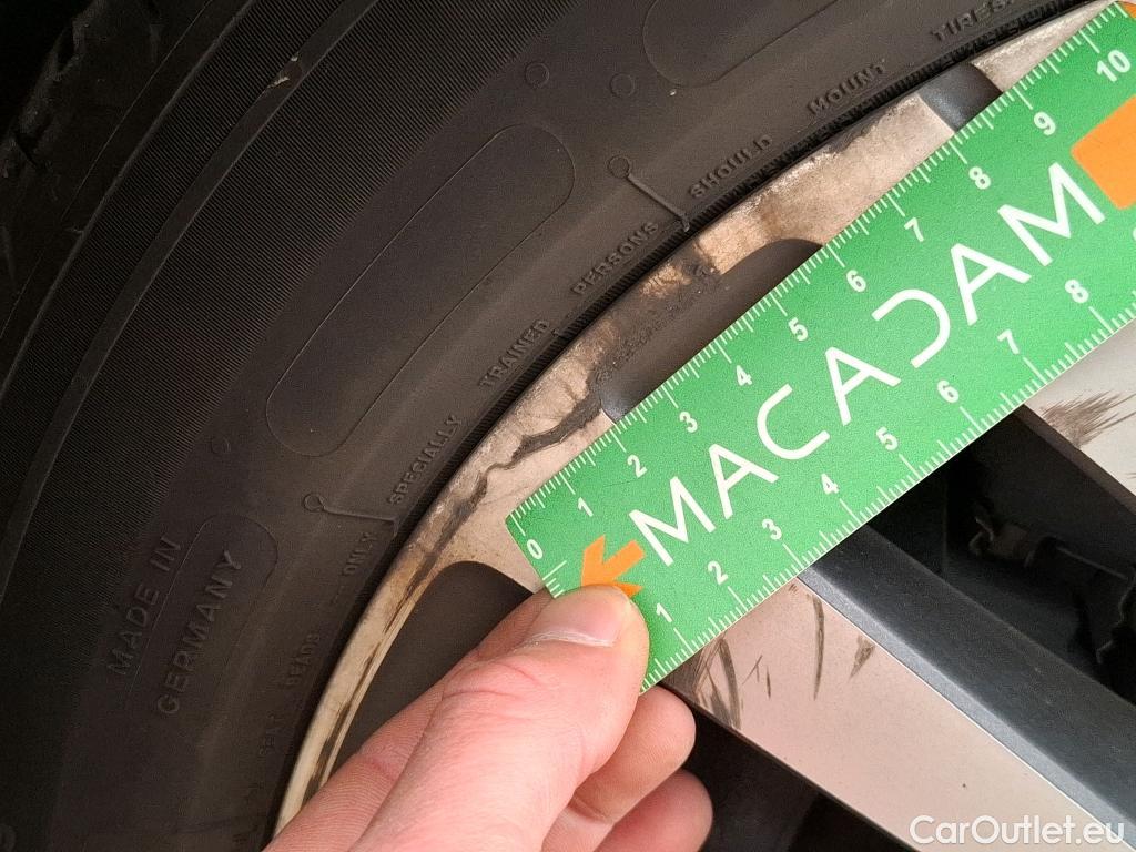  Peugeot  208  Allure Pack 1.2 PureTech 100CV BVA8 E6d #25