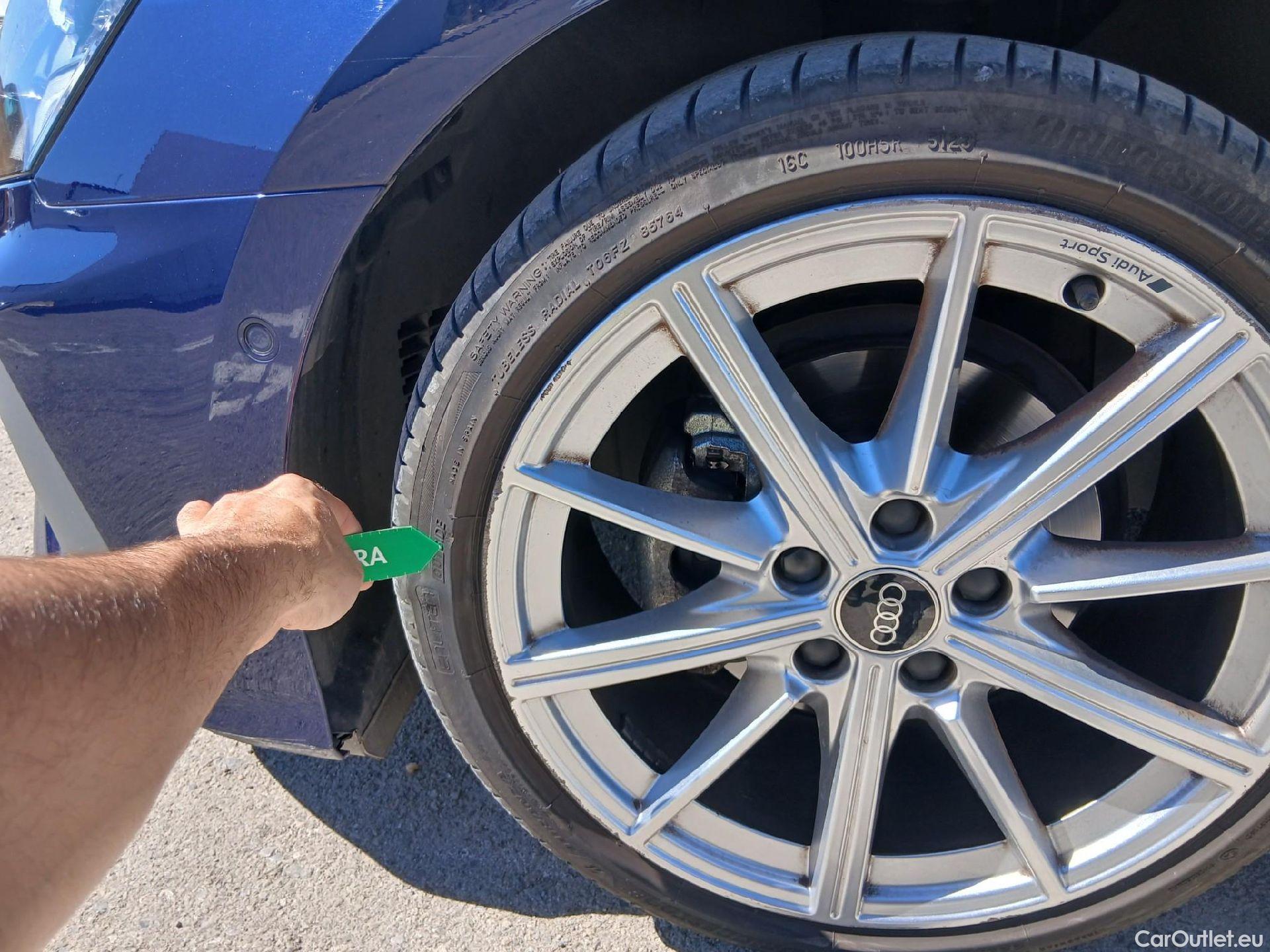  Audi  A3 AUDI  / 2020 / 5P / berlina con portón Sportback S line 30 TDI 85kW (116CV) #8