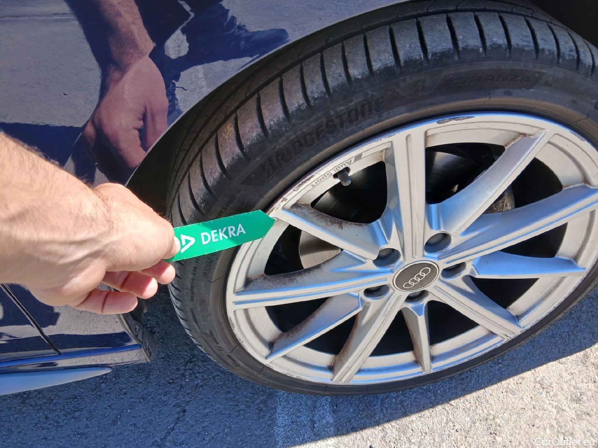  Audi  A3 AUDI  / 2020 / 5P / berlina con portón Sportback S line 30 TDI 85kW (116CV) #30