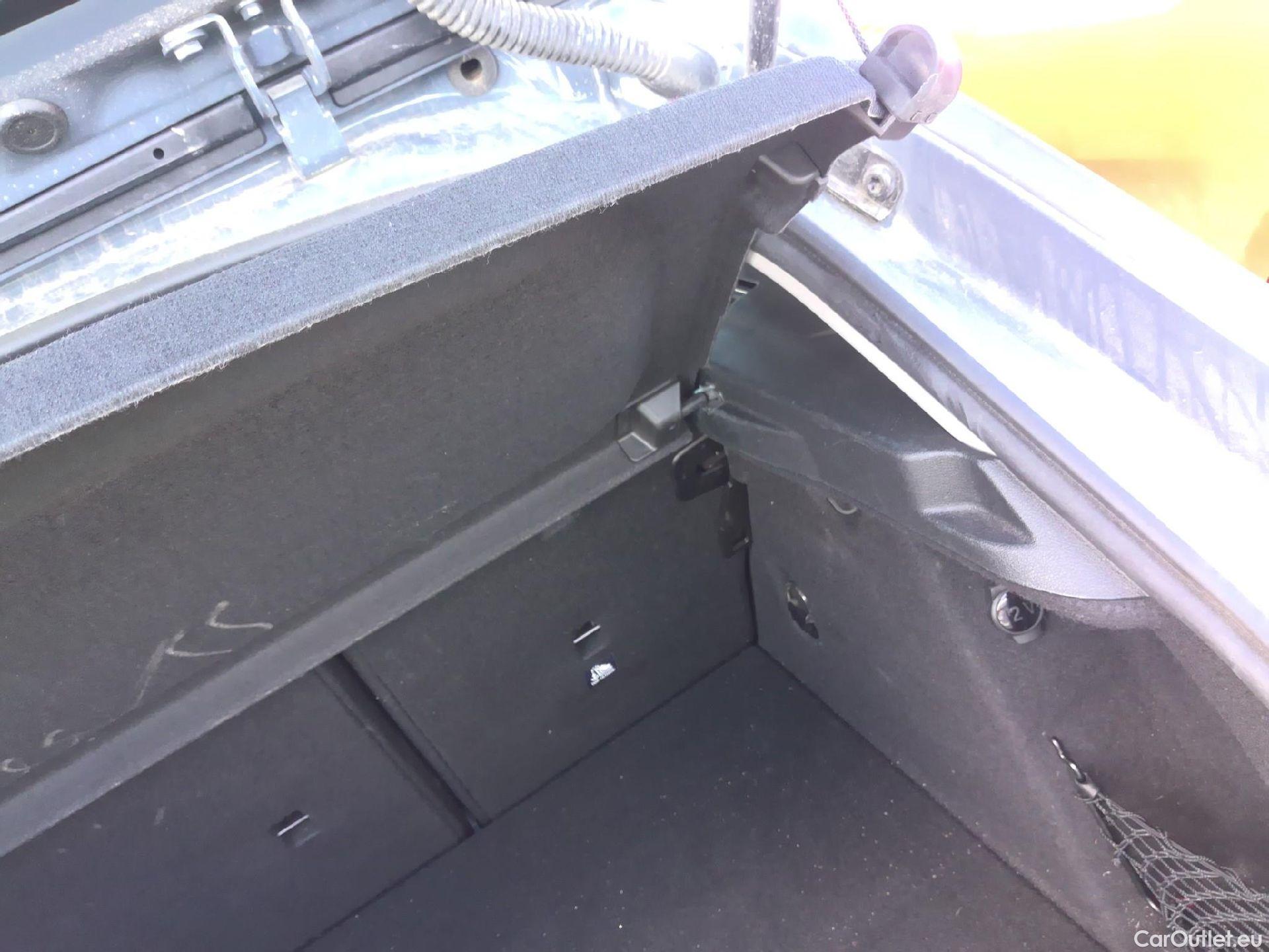  Bmw  Serie 1 BMW  / 2019 / 5P / berlina con portón 120d #5