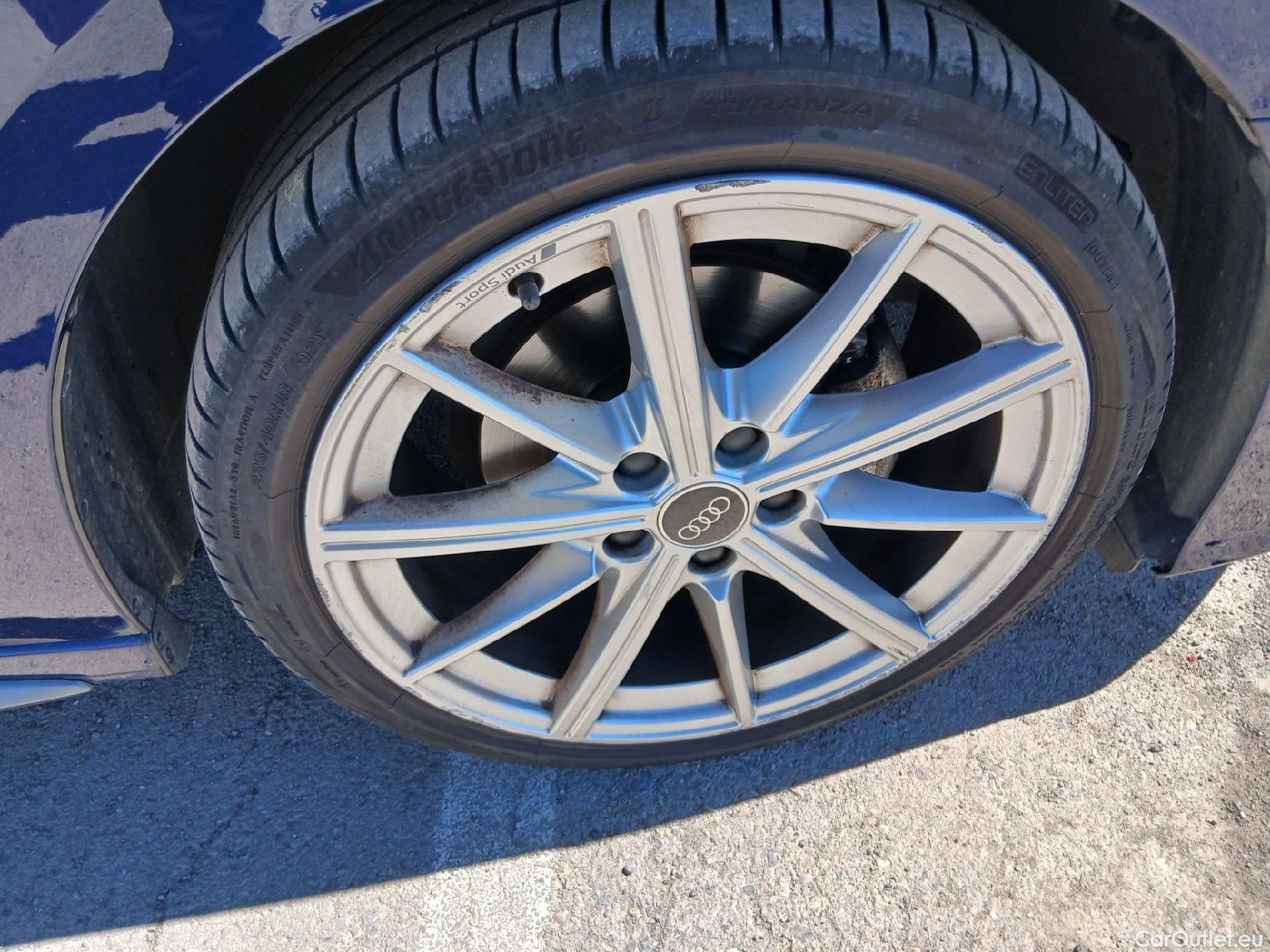  Audi  A3 AUDI  / 2020 / 5P / berlina con portón Sportback S line 30 TDI 85kW (116CV) #29