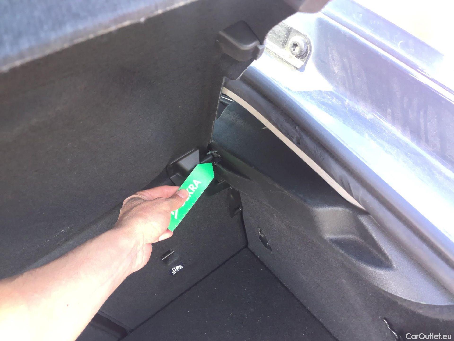  Bmw  Serie 1 BMW  / 2019 / 5P / berlina con portón 120d #6