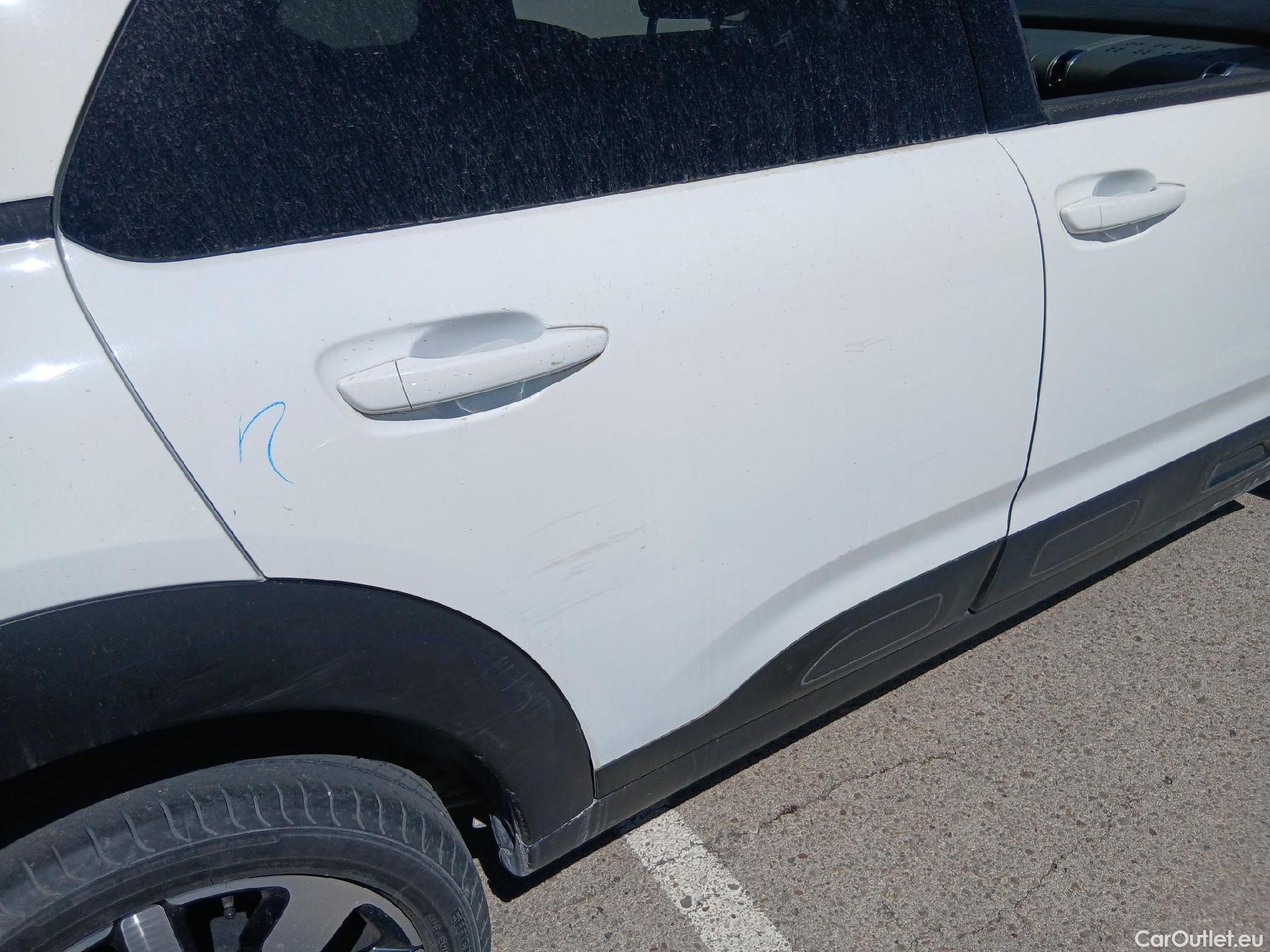  Citroen  C4 Cactus CITROEN  / 2018 / 5P / berlina con portón PureTech 81KW (110CV) S&S Shine (CX) #9