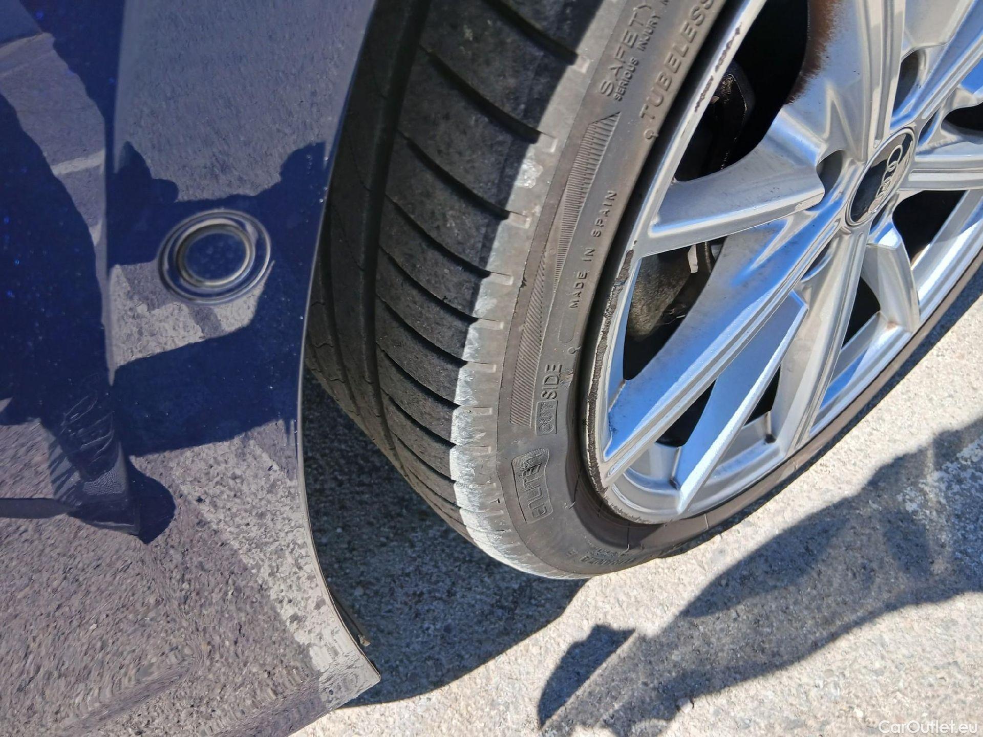  Audi  A3 AUDI  / 2020 / 5P / berlina con portón Sportback S line 30 TDI 85kW (116CV) #6