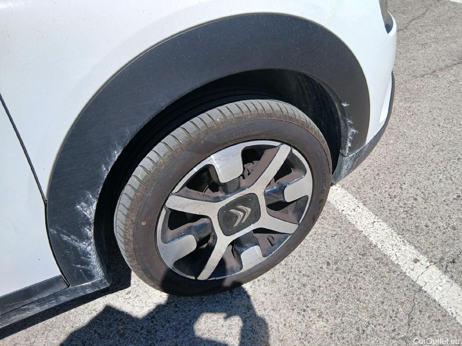  Citroen  C4 Cactus CITROEN  / 2018 / 5P / berlina con portón PureTech 81KW (110CV) S&S Shine (CX) #10