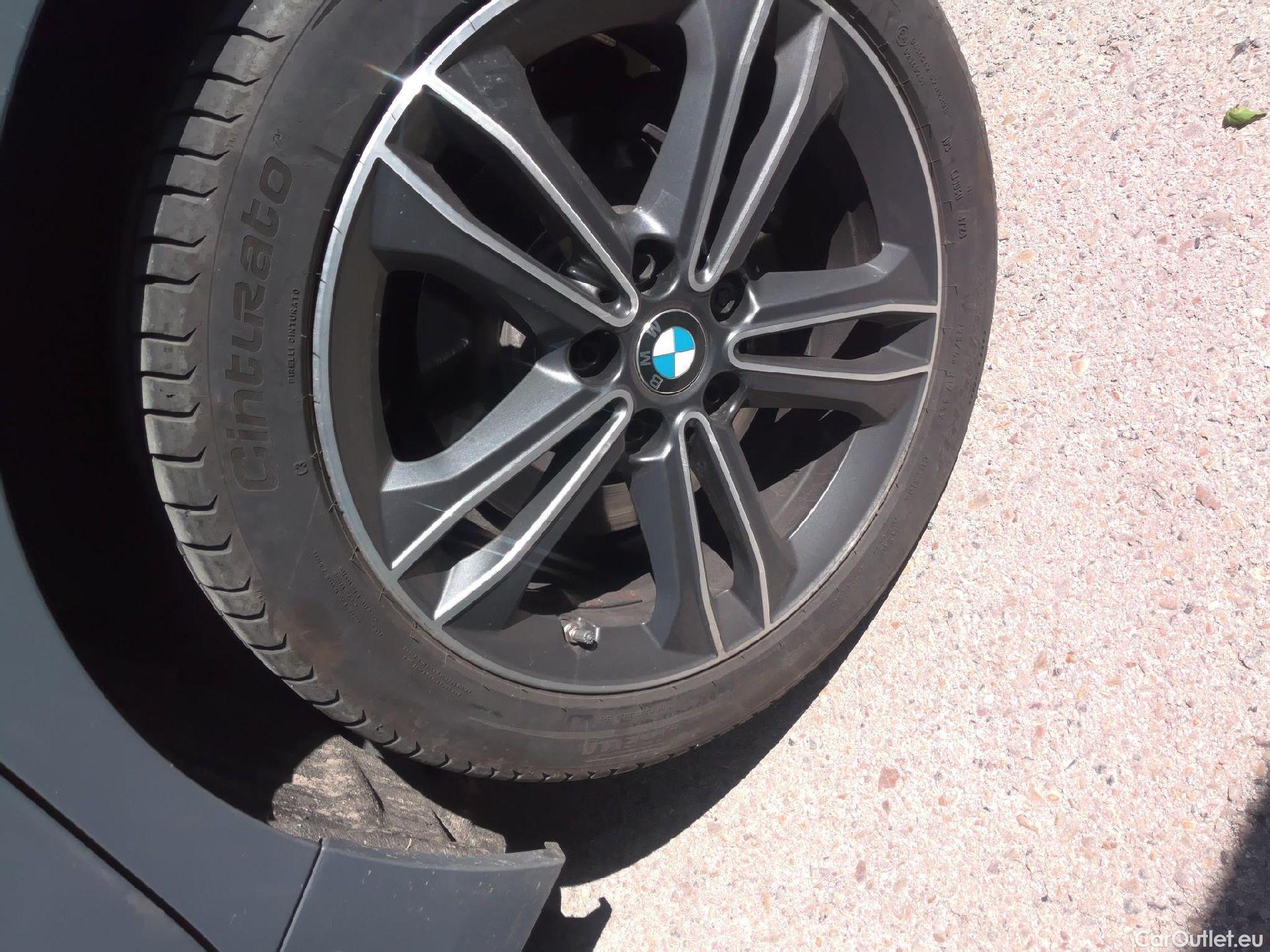  Bmw  Serie 1 BMW  / 2019 / 5P / berlina con portón 120d #20