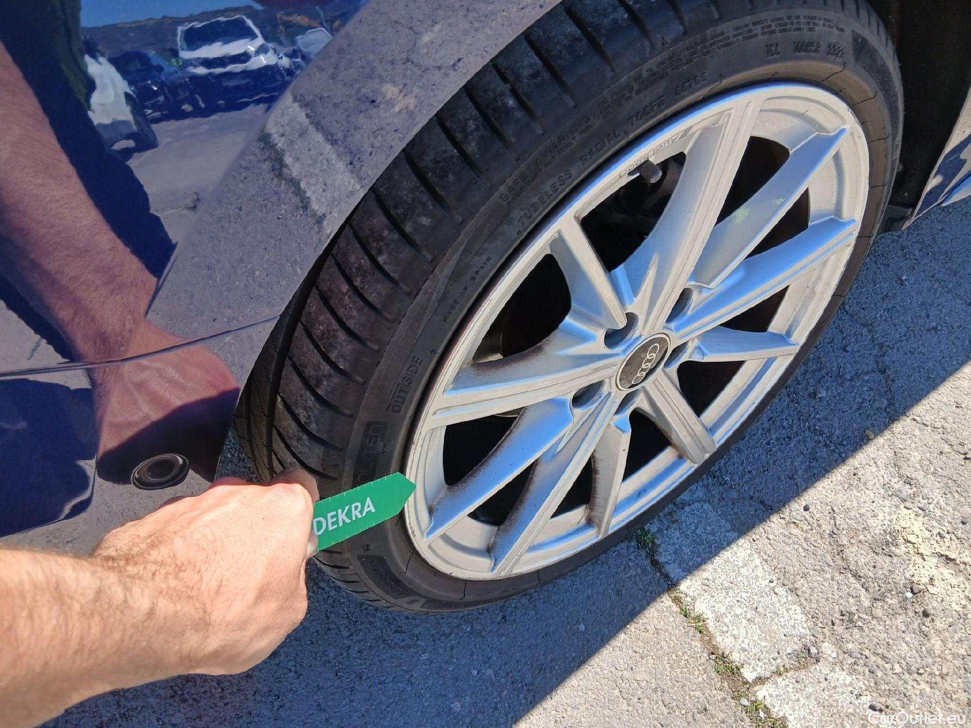  Audi  A3 AUDI  / 2020 / 5P / berlina con portón Sportback S line 30 TDI 85kW (116CV) #16