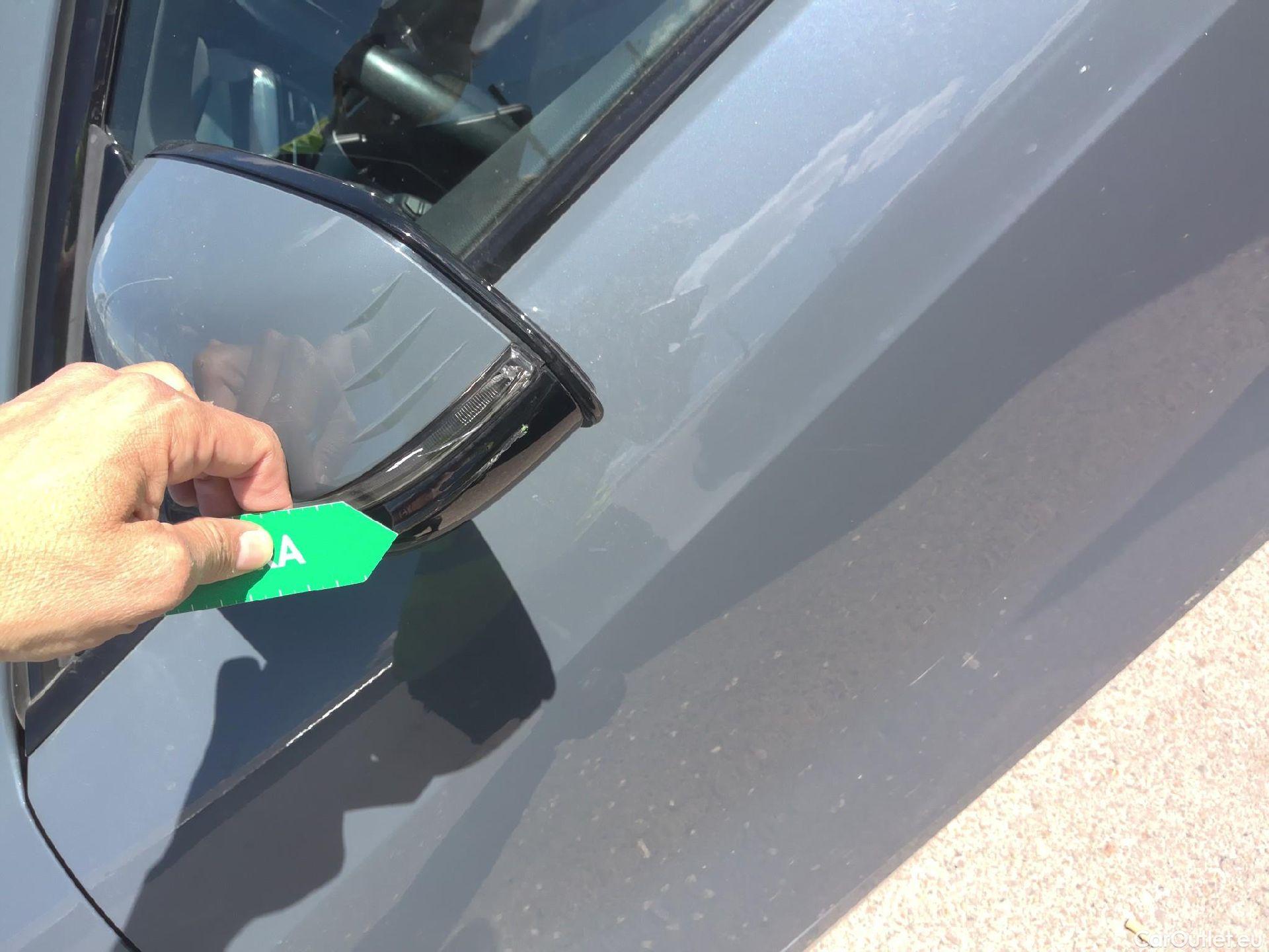  Bmw  Serie 1 BMW  / 2019 / 5P / berlina con portón 120d #13