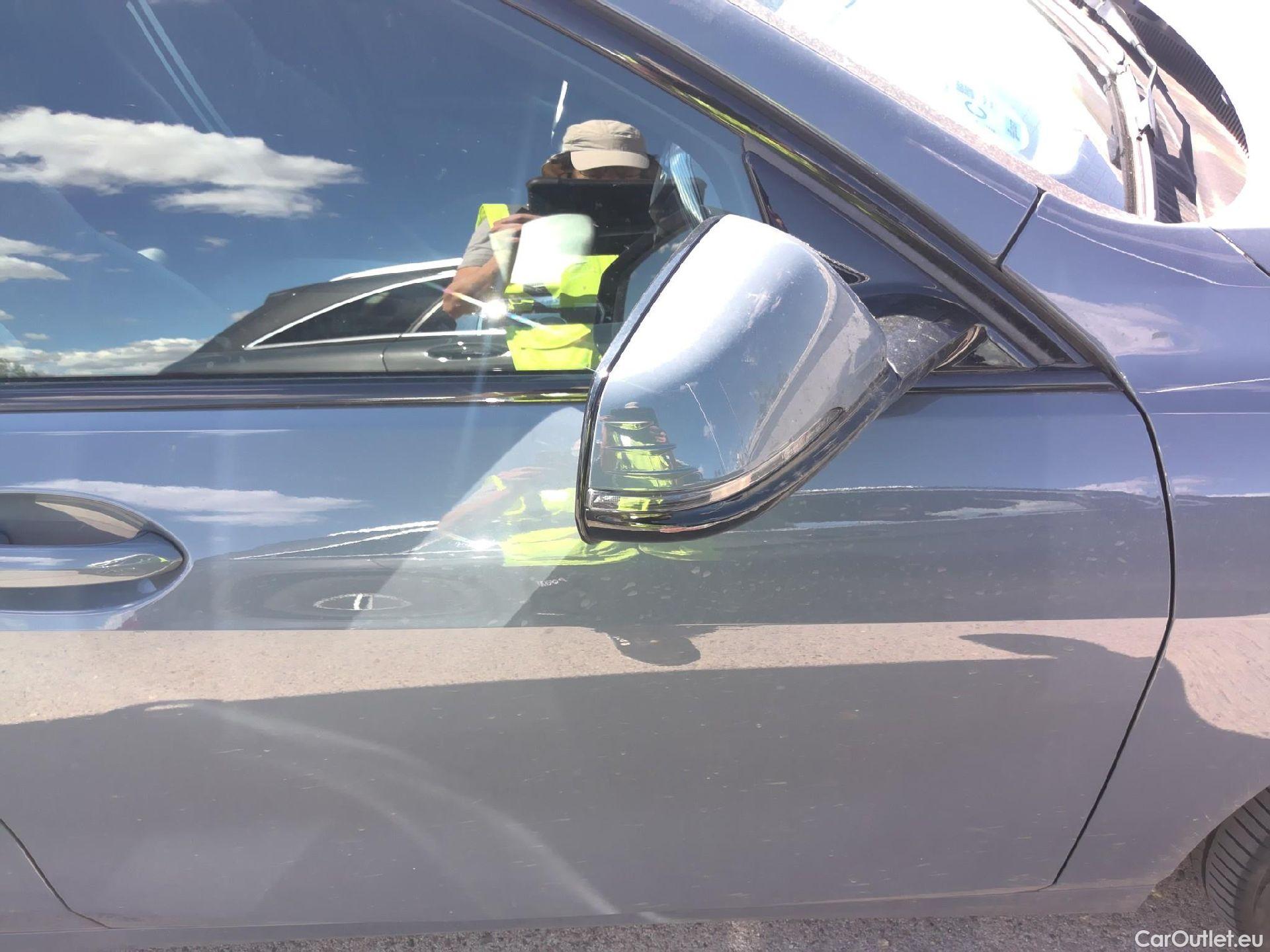  Bmw  Serie 1 BMW  / 2019 / 5P / berlina con portón 120d #30