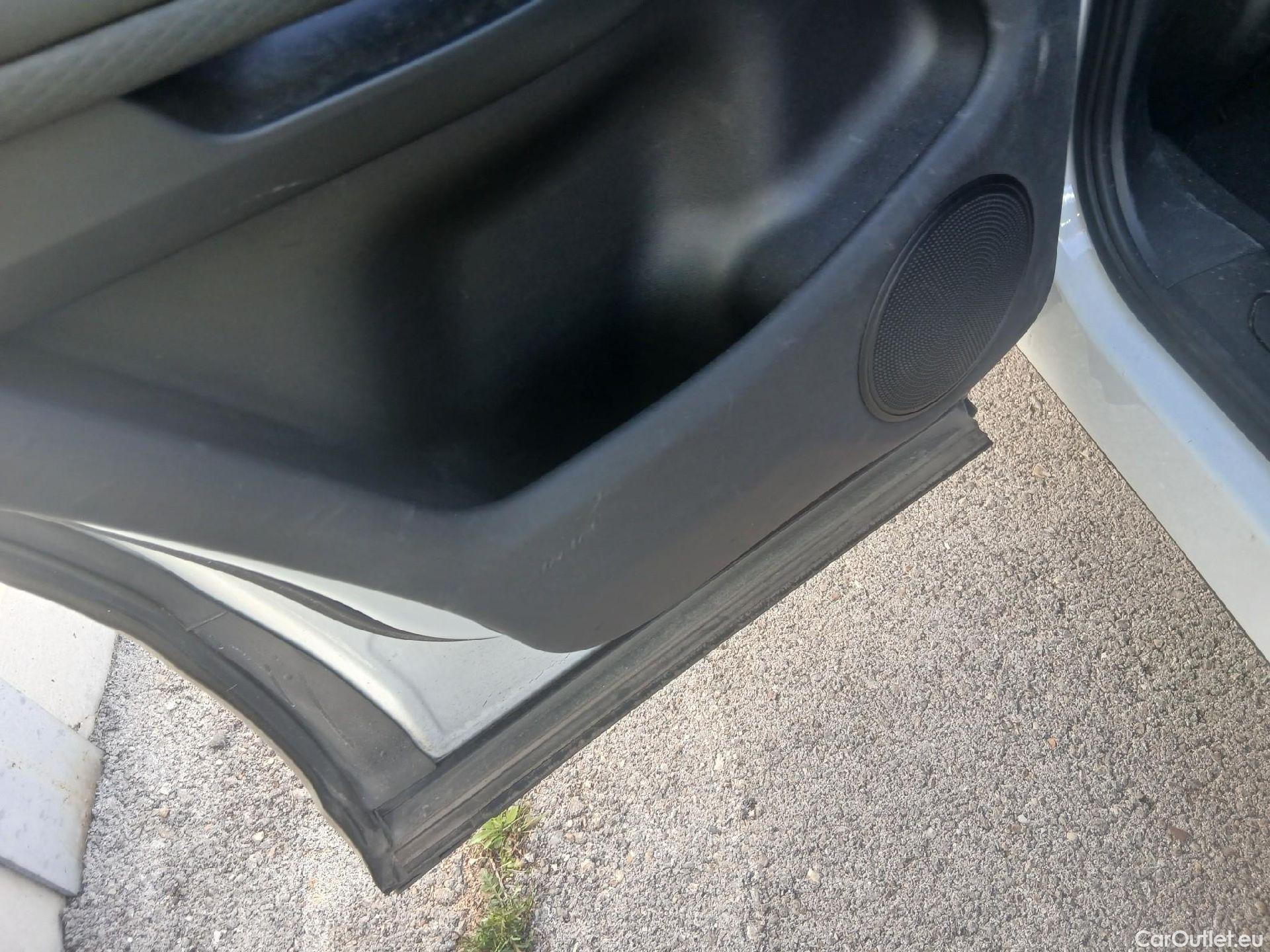  Land Rover  Range Rover LAND ROVER  Evoque / 2015 / 5P / todoterreno 2.0 D150 S AUTO 4WD MHEV #4