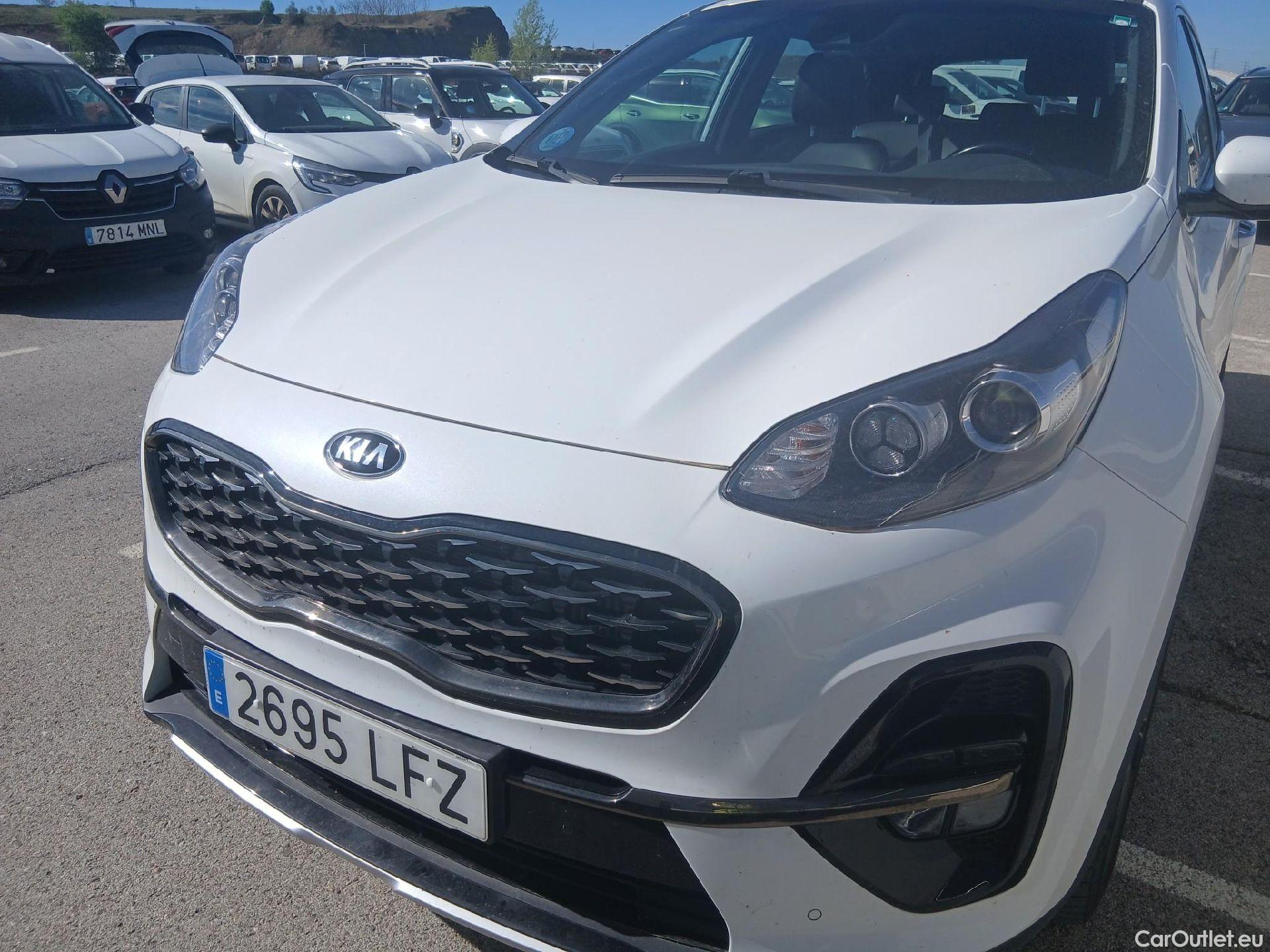  KIA  Sportage KIA  / 2018 / 5P / todoterreno 1.6 MHEV GT Line Essential 115CV 4x2 #12