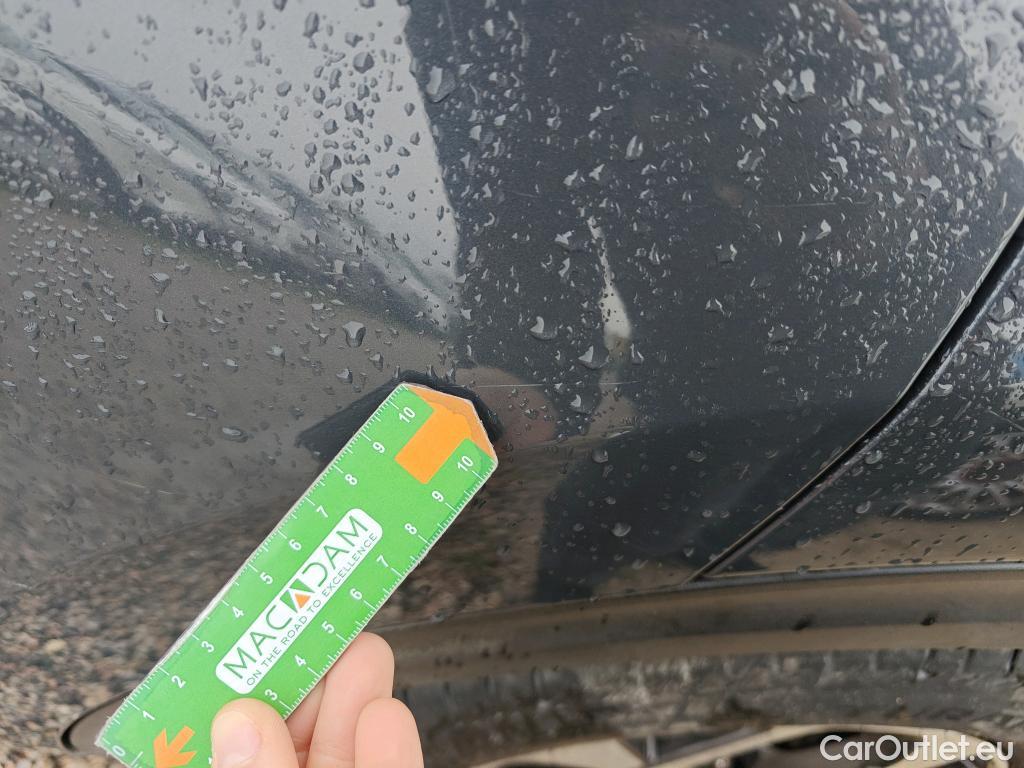  KIA  Sportage KIA  1.6MHEV Drive 100kW(136CV) 4x2(Crist Tintados) #52