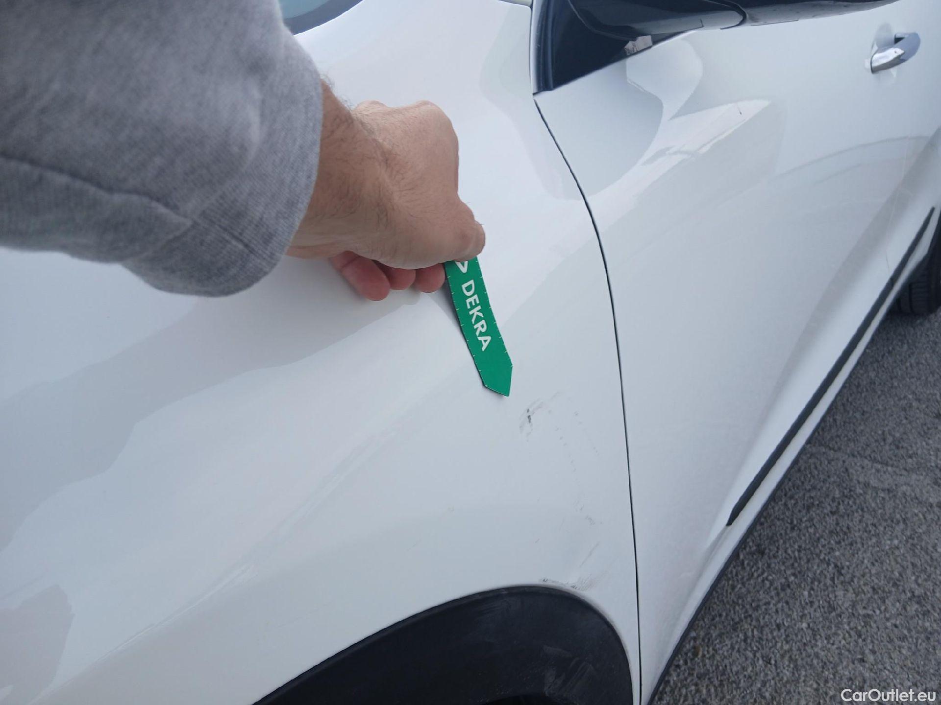  KIA  Niro KIA  / 2019 / 5P / crossover 1.6 GDi HEV 104kW (141CV) Drive #9