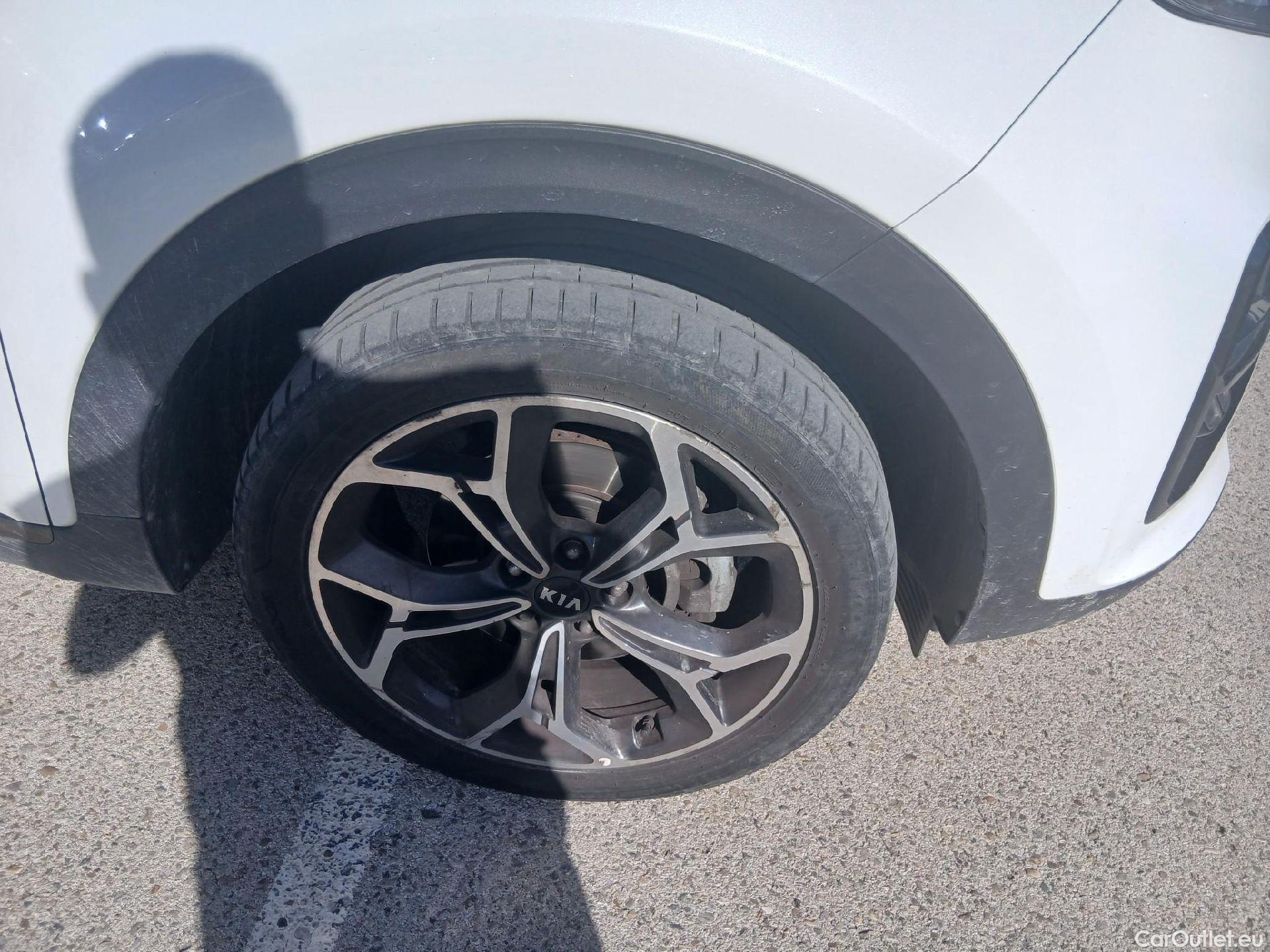  KIA  Sportage KIA  / 2018 / 5P / todoterreno 1.6 MHEV GT Line Essential 115CV 4x2 #1