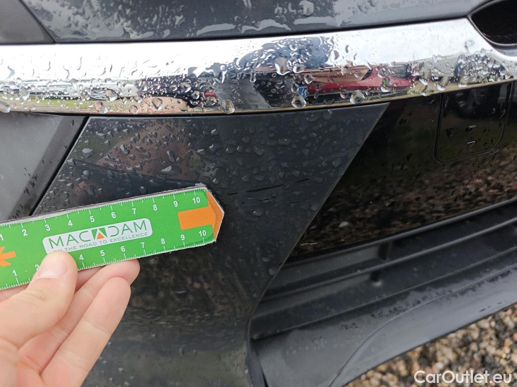  KIA  Sportage KIA  1.6MHEV Drive 100kW(136CV) 4x2(Crist Tintados) #33