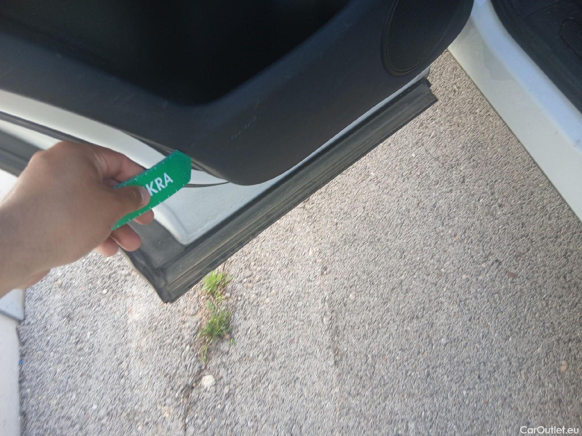  Land Rover  Range Rover LAND ROVER  Evoque / 2015 / 5P / todoterreno 2.0 D150 S AUTO 4WD MHEV #3