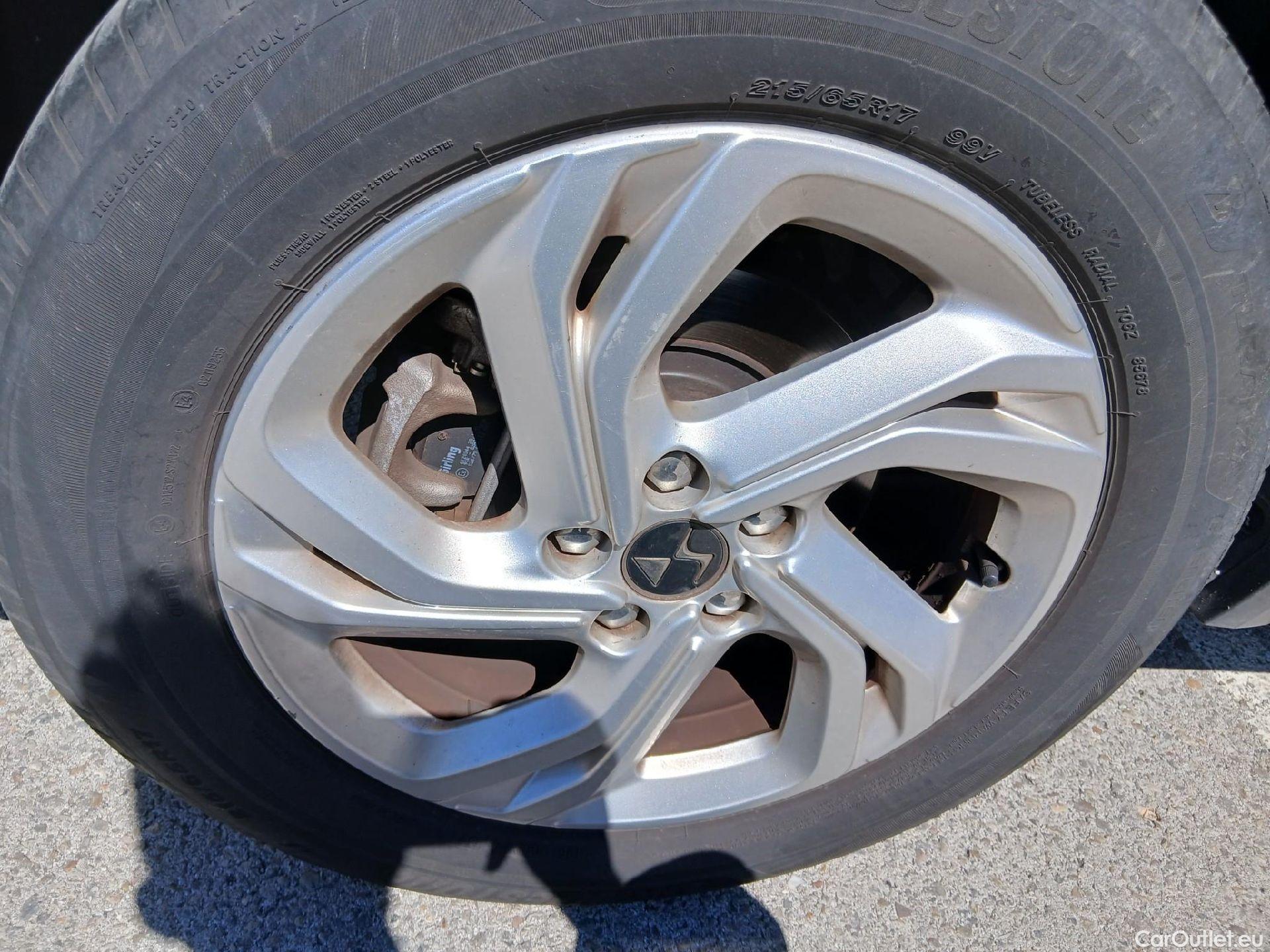  DS  DS7 DS DS 7 Crossback / 2017 / 5P / todoterreno BlueHDi DE 96kW (130CV) BE CHIC (AC) #30