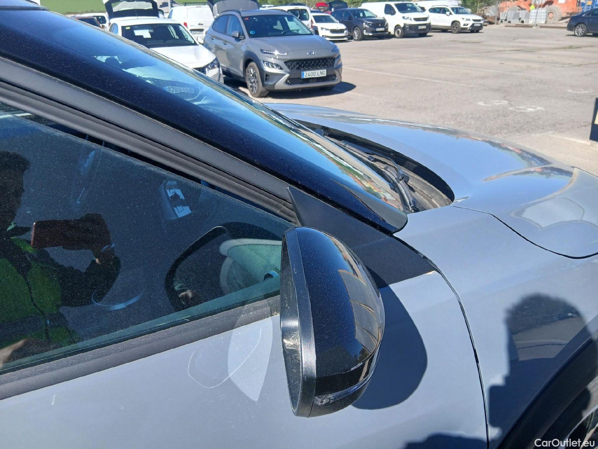  Nissan  Juke NISSAN  / 2019 / 5P / crossover DIG-T 84 kW (114 CV) 6M/T Acenta  #27