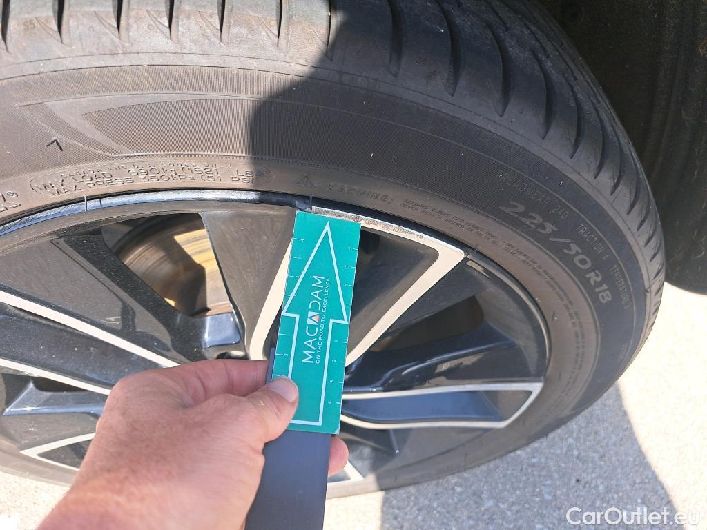  Honda  HR-V HONDA  / 2021 / 5P / todoterreno 1.5 i-MMD Advance 4x2 #16