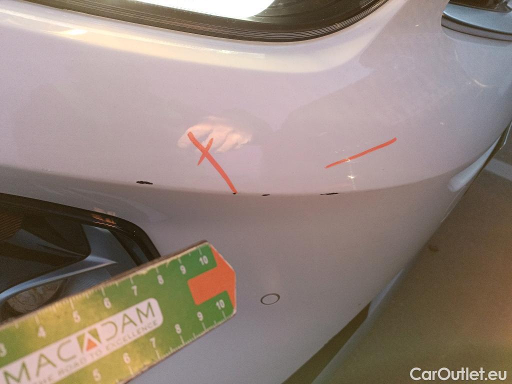  KIA  STONIC KIA  / 2017 / 5P / todoterreno 1.0 T-GDi 88kW (120CV) MHEV iMT Drive #18