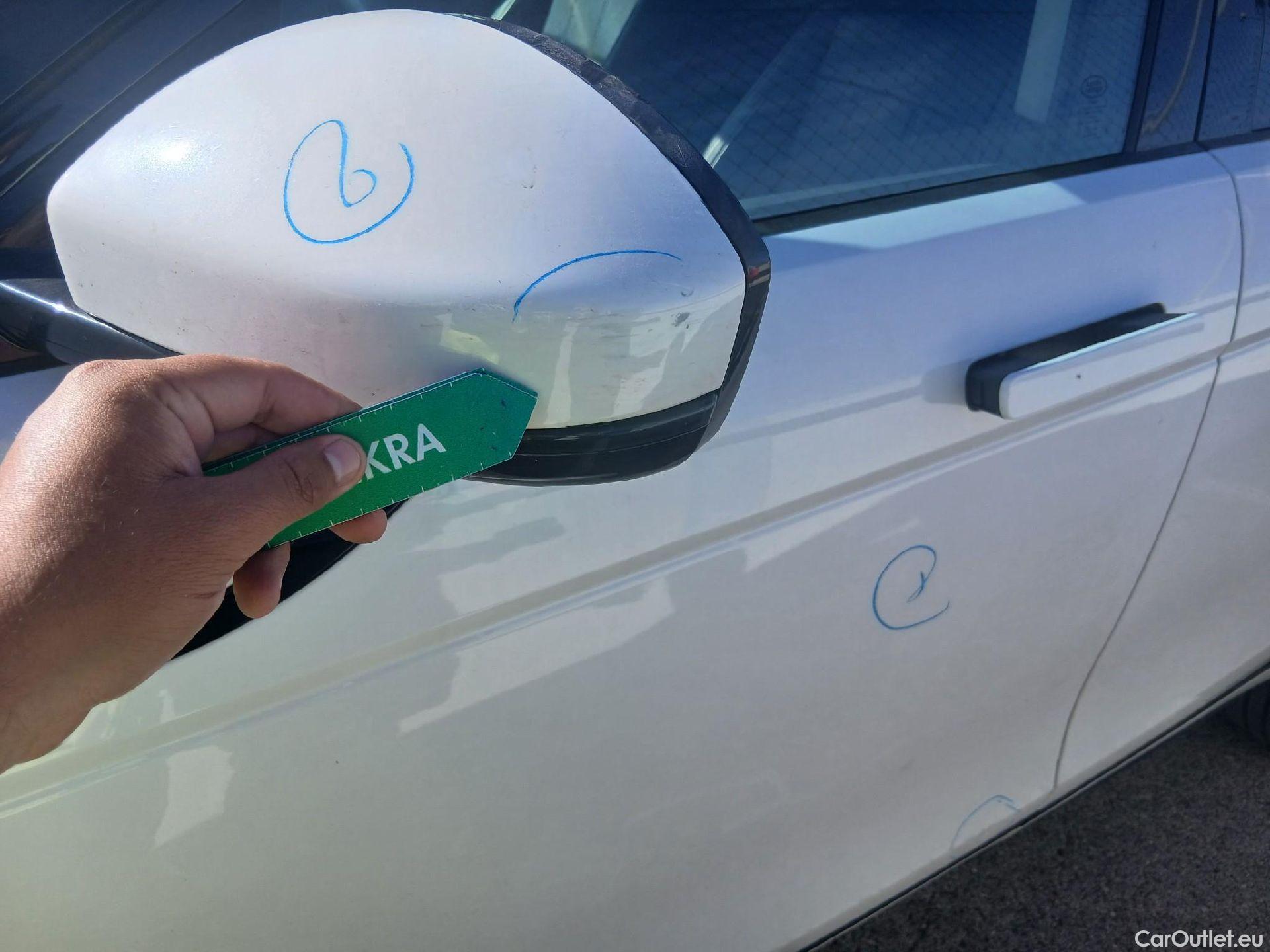  Land Rover  Range Rover LAND ROVER  Evoque / 2015 / 5P / todoterreno 2.0 D150 S AUTO 4WD MHEV #19