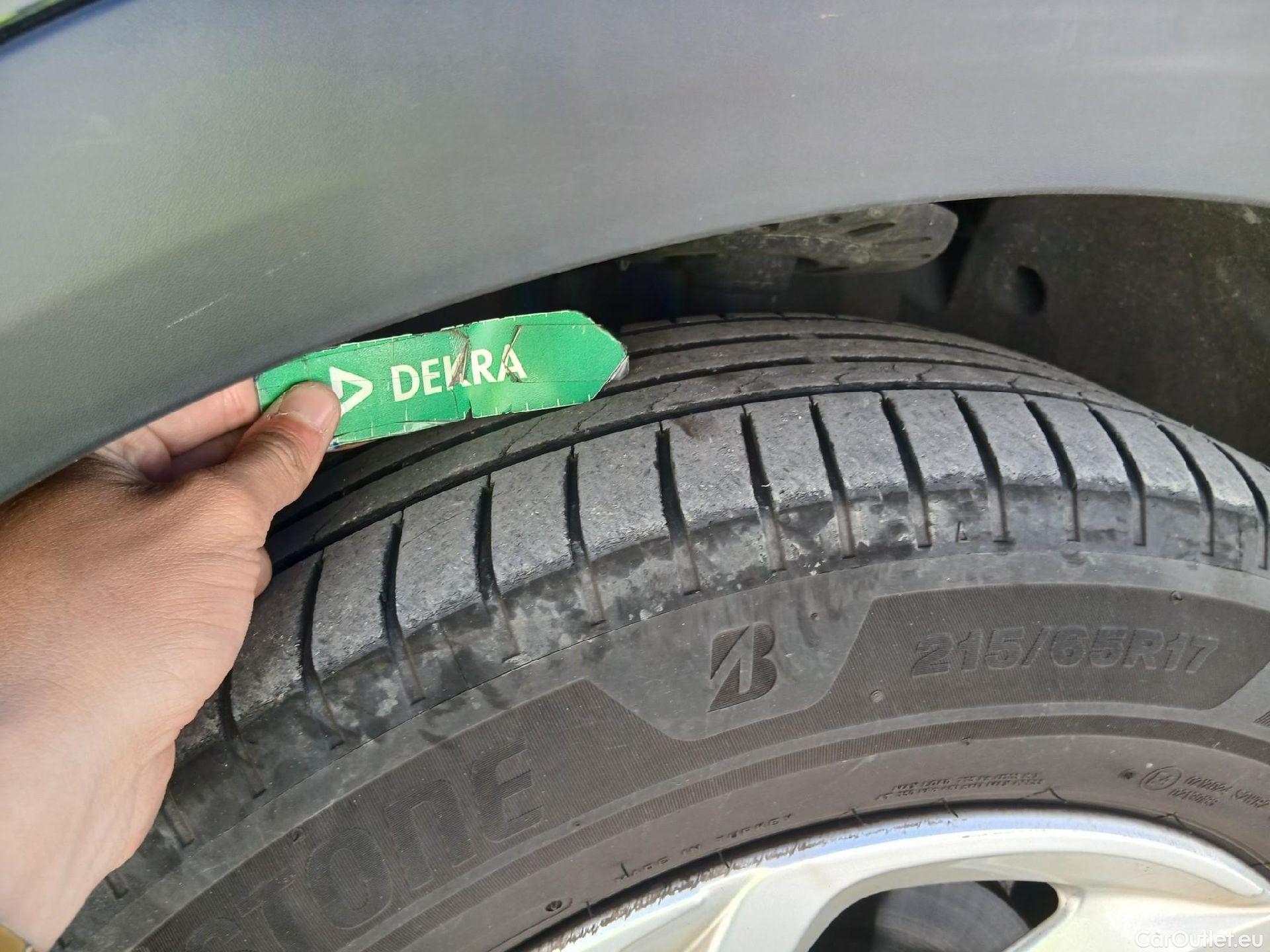  DS  DS7 DS DS 7 Crossback / 2017 / 5P / todoterreno BlueHDi DE 96kW (130CV) BE CHIC (AC) #11