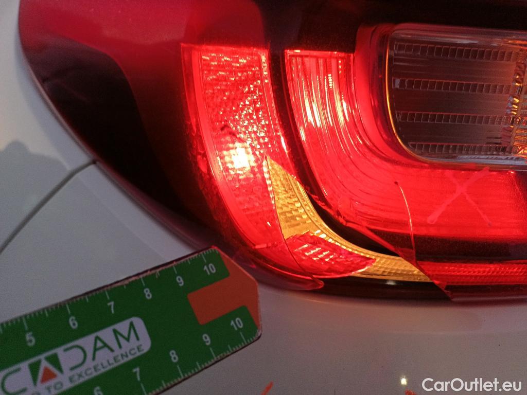  KIA  STONIC KIA  / 2017 / 5P / todoterreno 1.0 T-GDi 88kW (120CV) MHEV iMT Drive #4