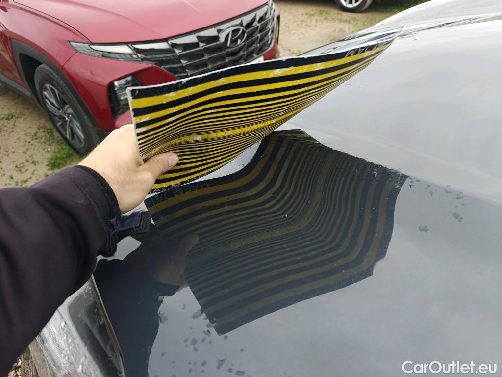  KIA  Sportage KIA  1.6MHEV Drive 100kW(136CV) 4x2(Crist Tintados) #40