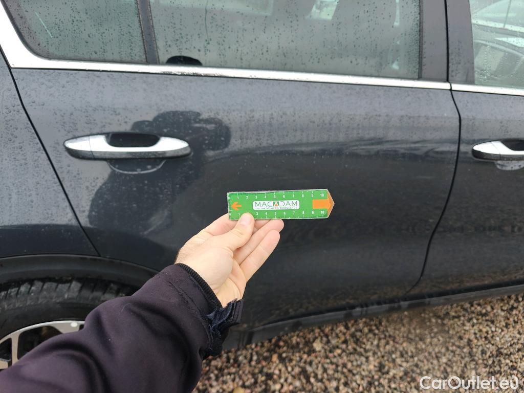  KIA  Sportage KIA  1.6MHEV Drive 100kW(136CV) 4x2(Crist Tintados) #28