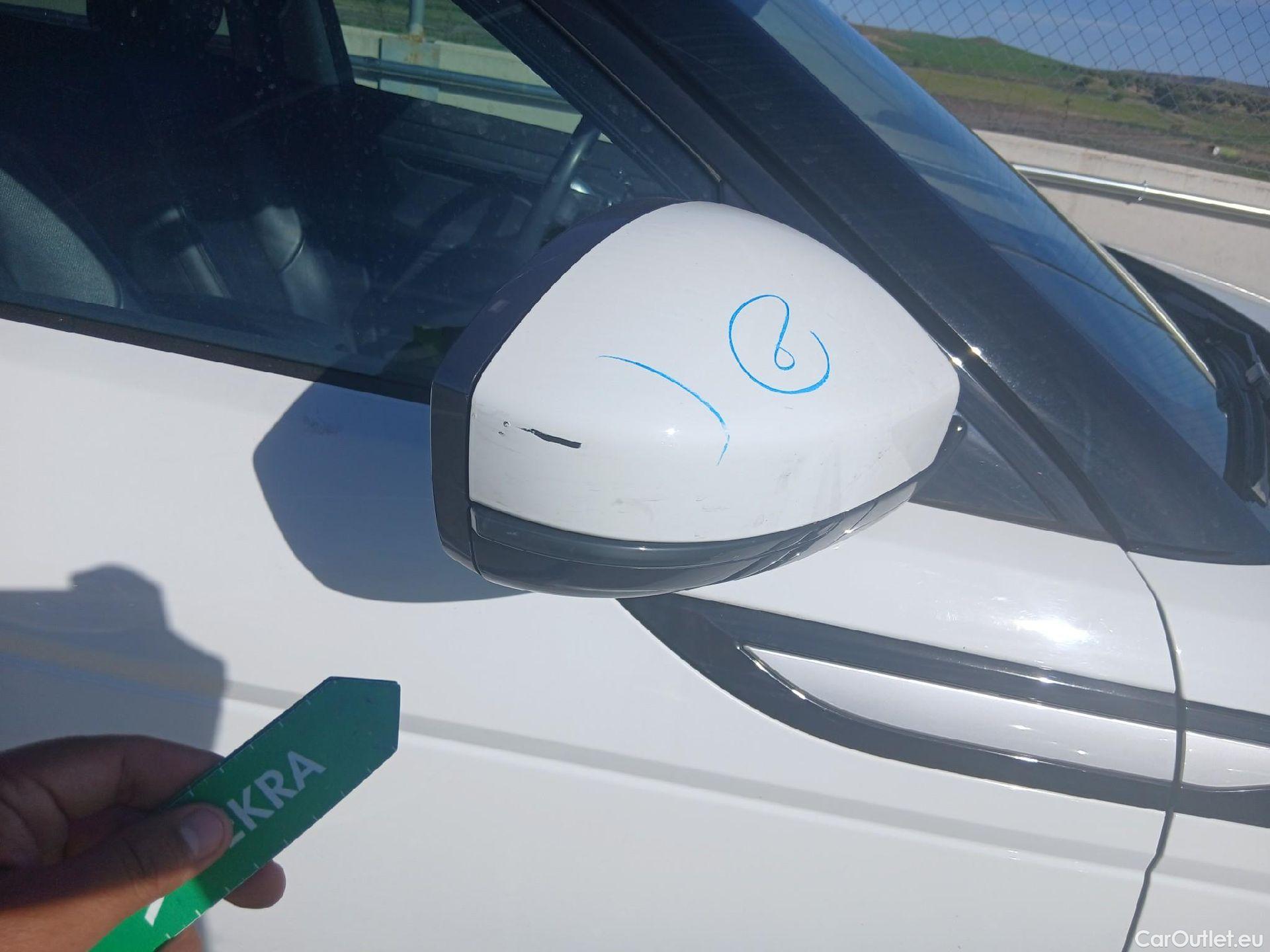  Land Rover  Range Rover LAND ROVER  Evoque / 2015 / 5P / todoterreno 2.0 D150 S AUTO 4WD MHEV #37