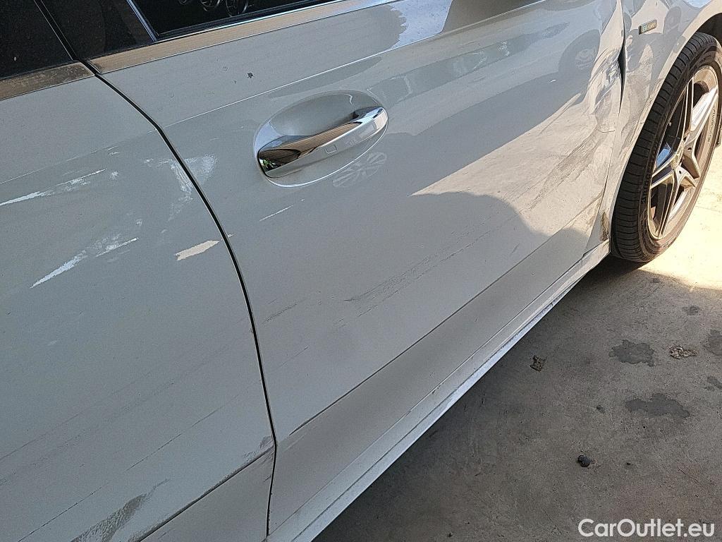  Mercedes  A-Klasse MERCEDES-BENZ Clase A / 2018 / 4P / sedán Sedán A 250 e #3