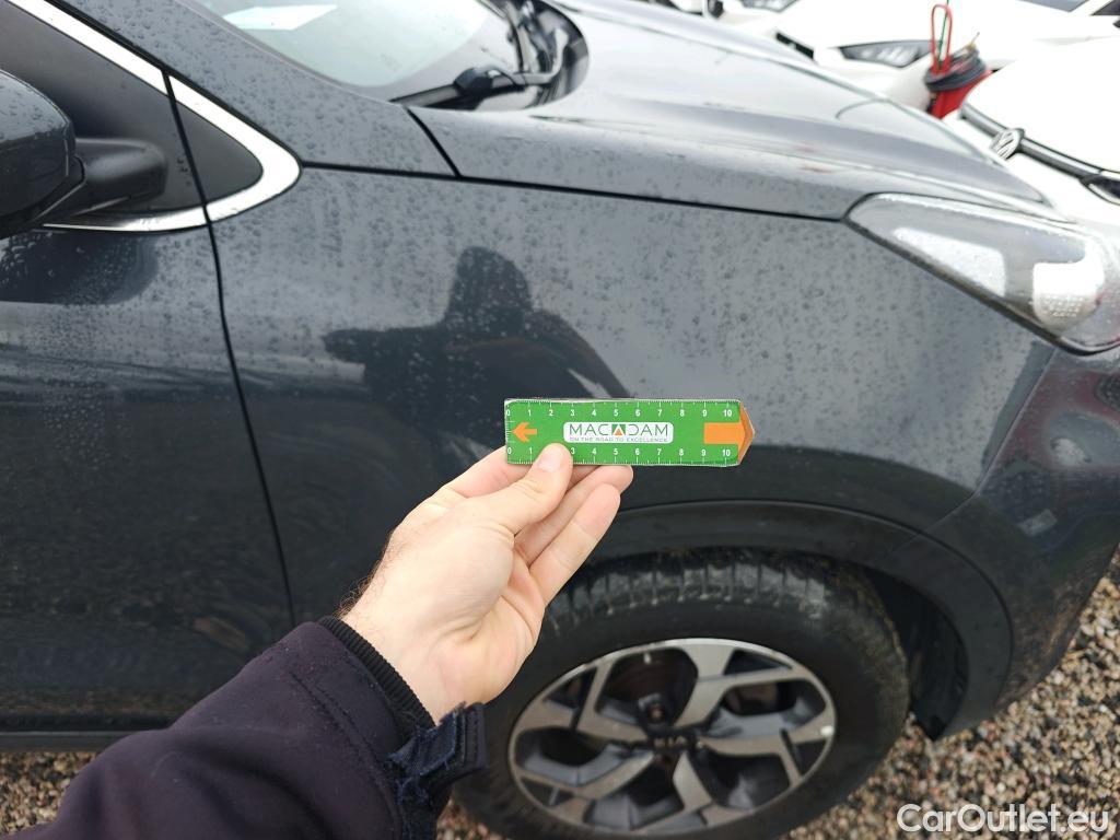  KIA  Sportage KIA  1.6MHEV Drive 100kW(136CV) 4x2(Crist Tintados) #9