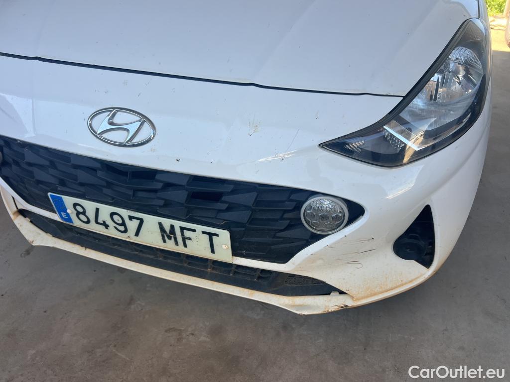 Hyundai  i10 HYUNDAI  / 2020 / 5P / berlina con portón 1.0 Essence #8