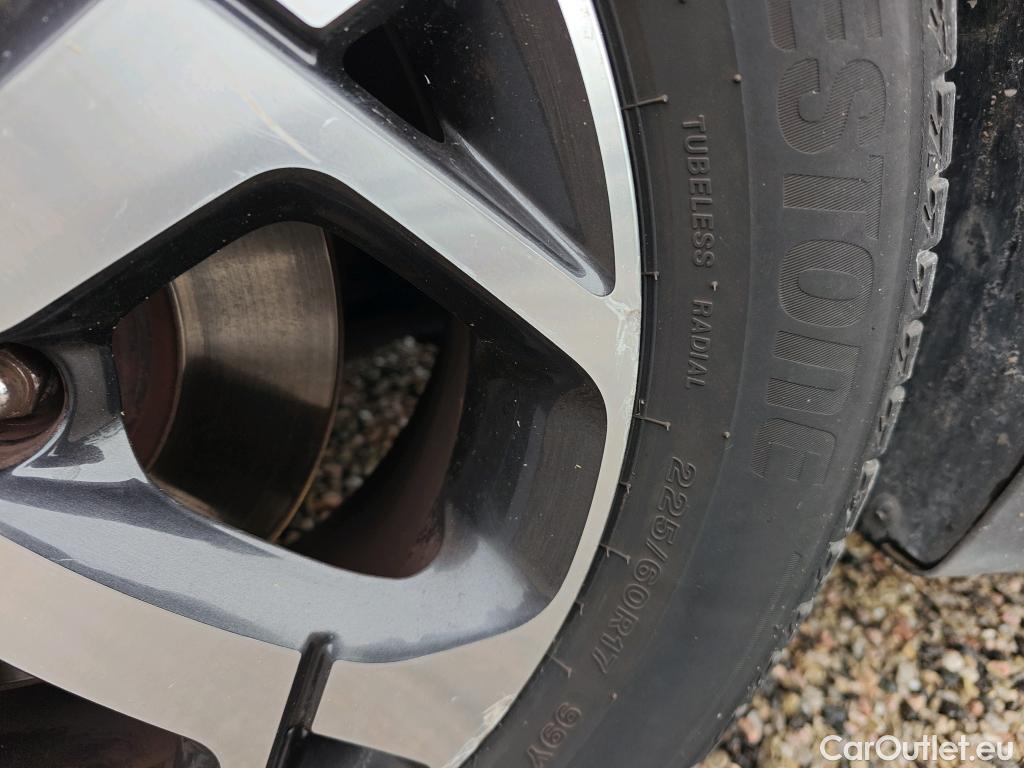  KIA  Sportage KIA  1.6MHEV Drive 100kW(136CV) 4x2(Crist Tintados) #26